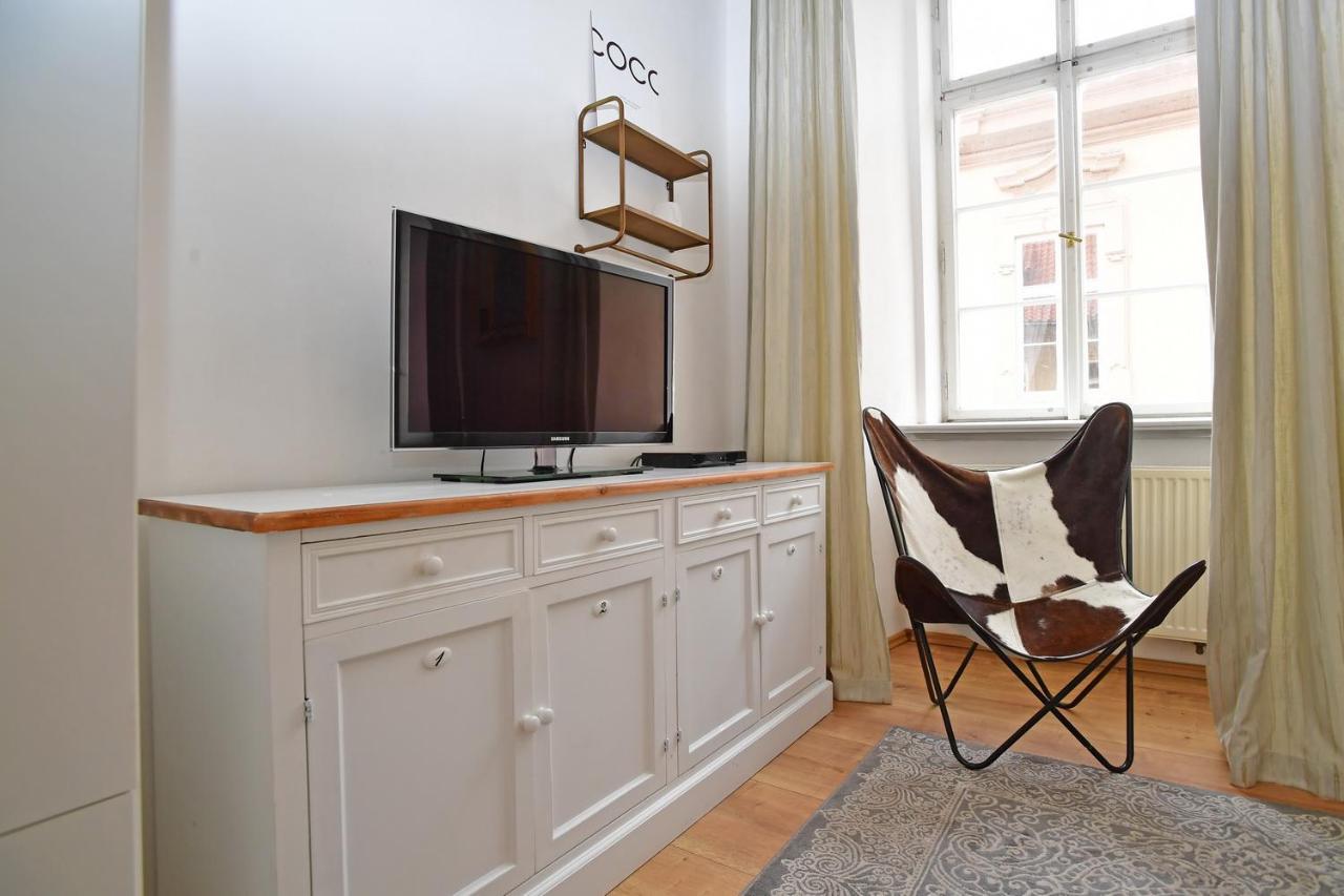 Lovely Little Cosy Apt In Praga Esterno foto