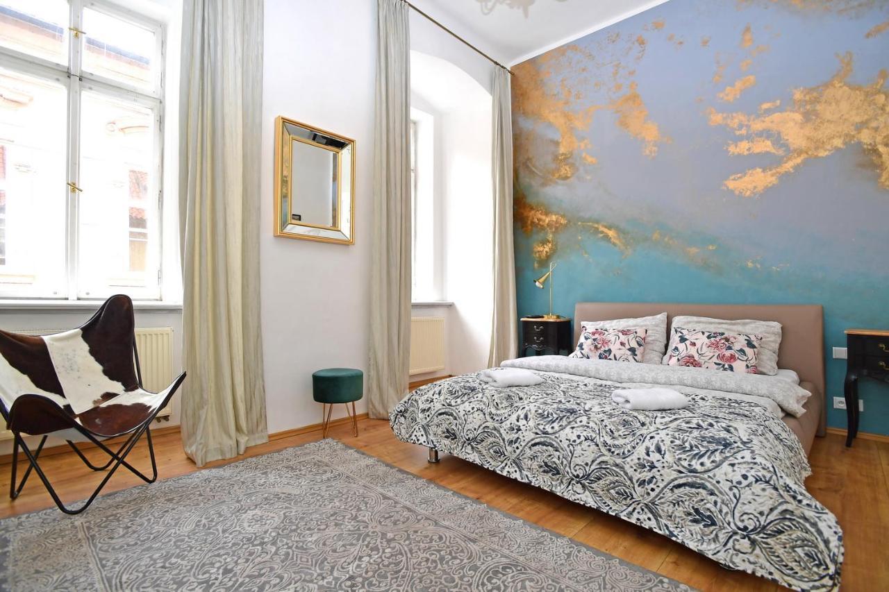 Lovely Little Cosy Apt In Praga Esterno foto