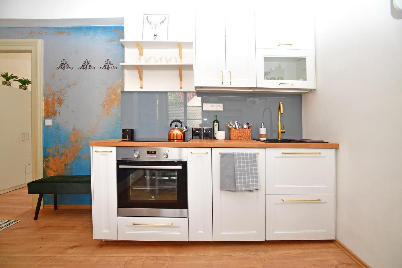 Lovely Little Cosy Apt In Praga Esterno foto