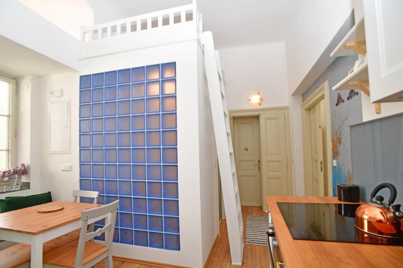 Lovely Little Cosy Apt In Praga Esterno foto